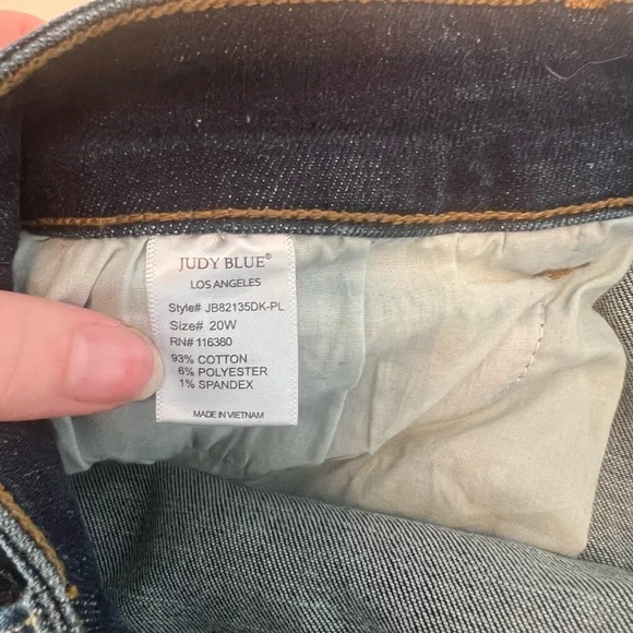 Judy Blue Dark Blue Distressed Jeans - Picture 6 of 6